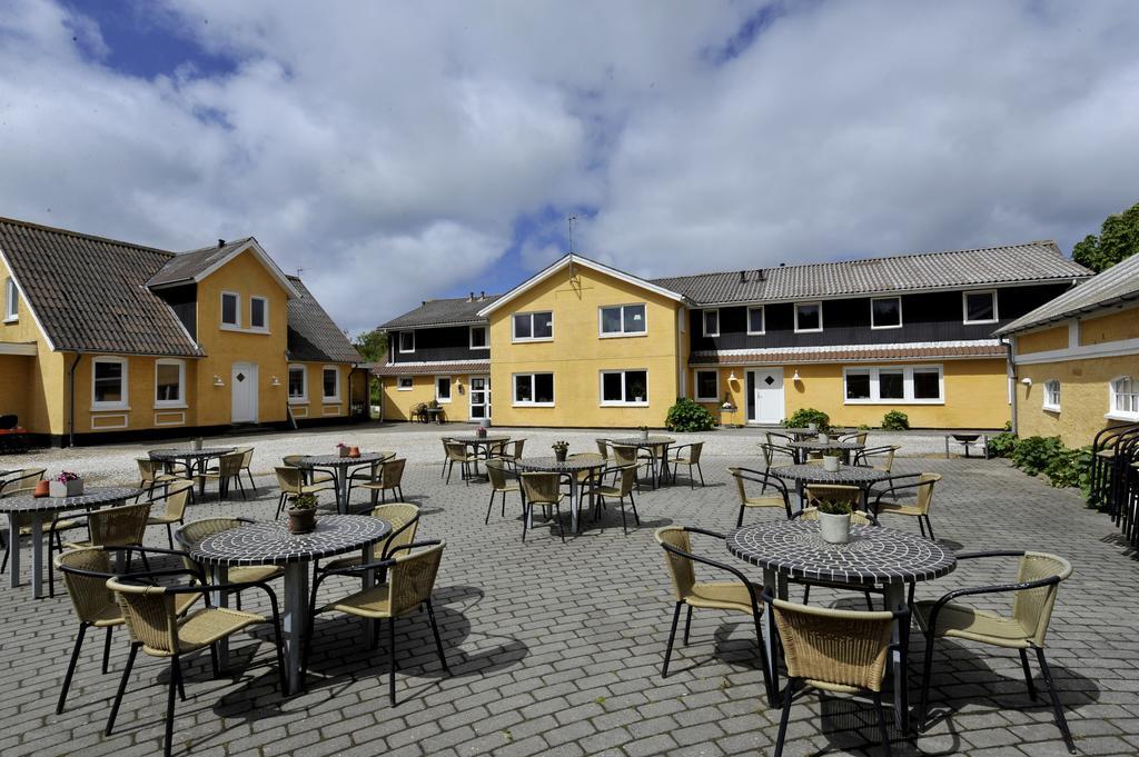 Lonstrup Strandhotel Exterior photo